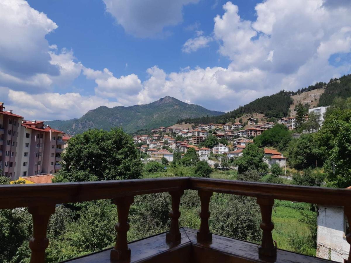 Къща Томови,Стаи За Гости Dövlen Dış mekan fotoğraf