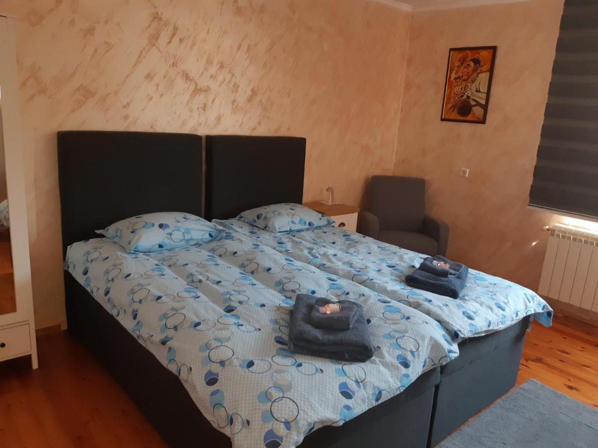 Къща Томови,Стаи За Гости Dövlen Dış mekan fotoğraf
