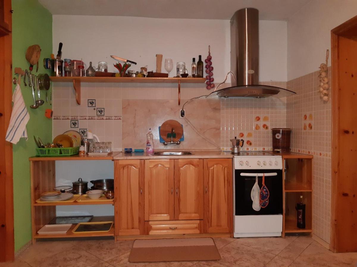 Къща Томови,Стаи За Гости Dövlen Dış mekan fotoğraf